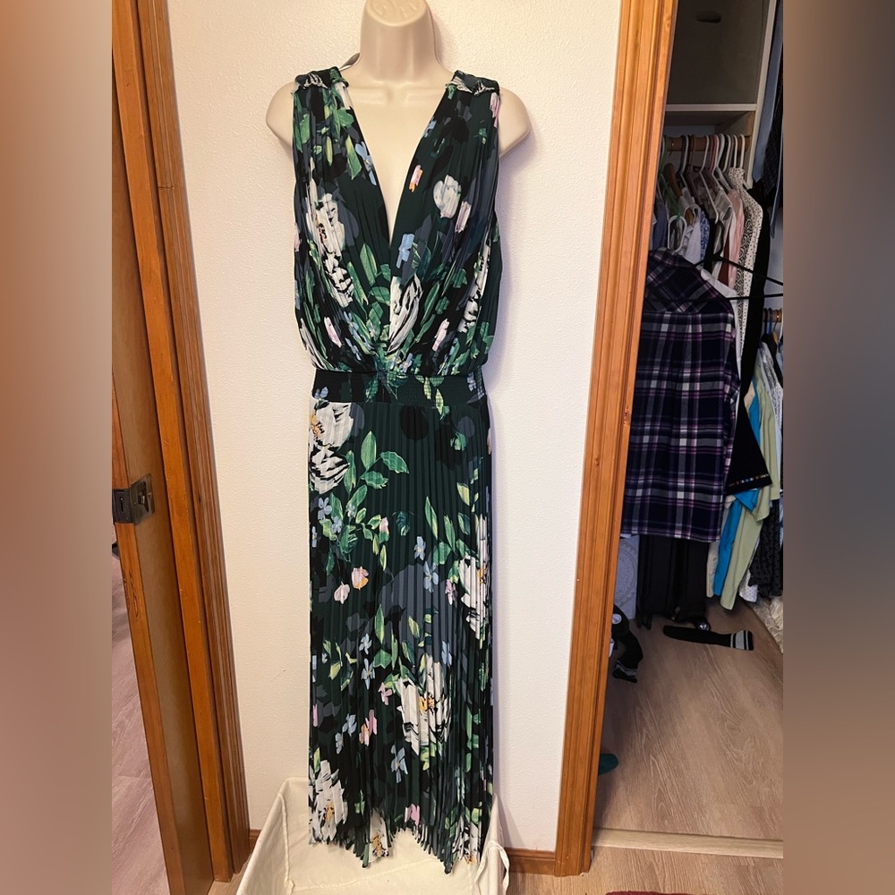 WHBM dress 👗